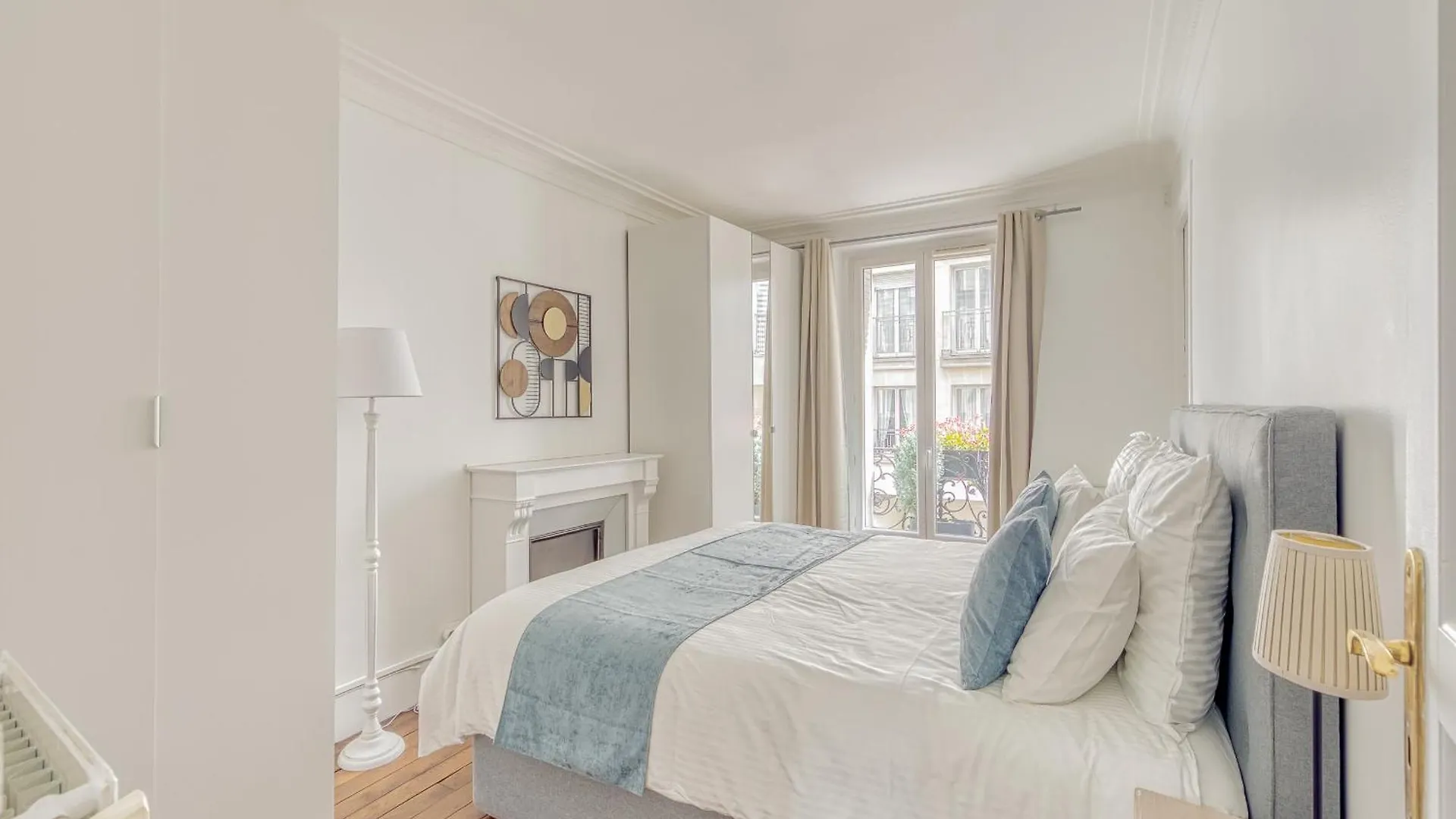 Ferienwohnung Eiffel Tower 10 Minutes 1Br Renovated Paris Apartment