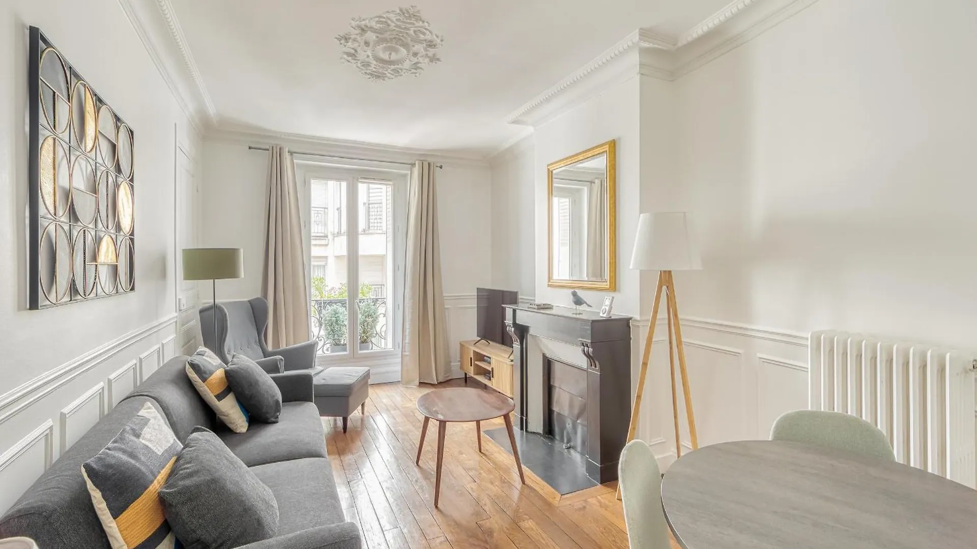 Apartment Ferienwohnung Eiffel Tower 10 Minutes 1Br Renovated Paris
