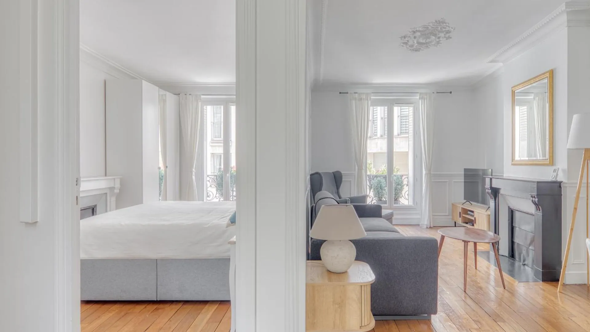 Appartamento Eiffel Tower 10 Minutes 1Br Renovated Parigi Francia