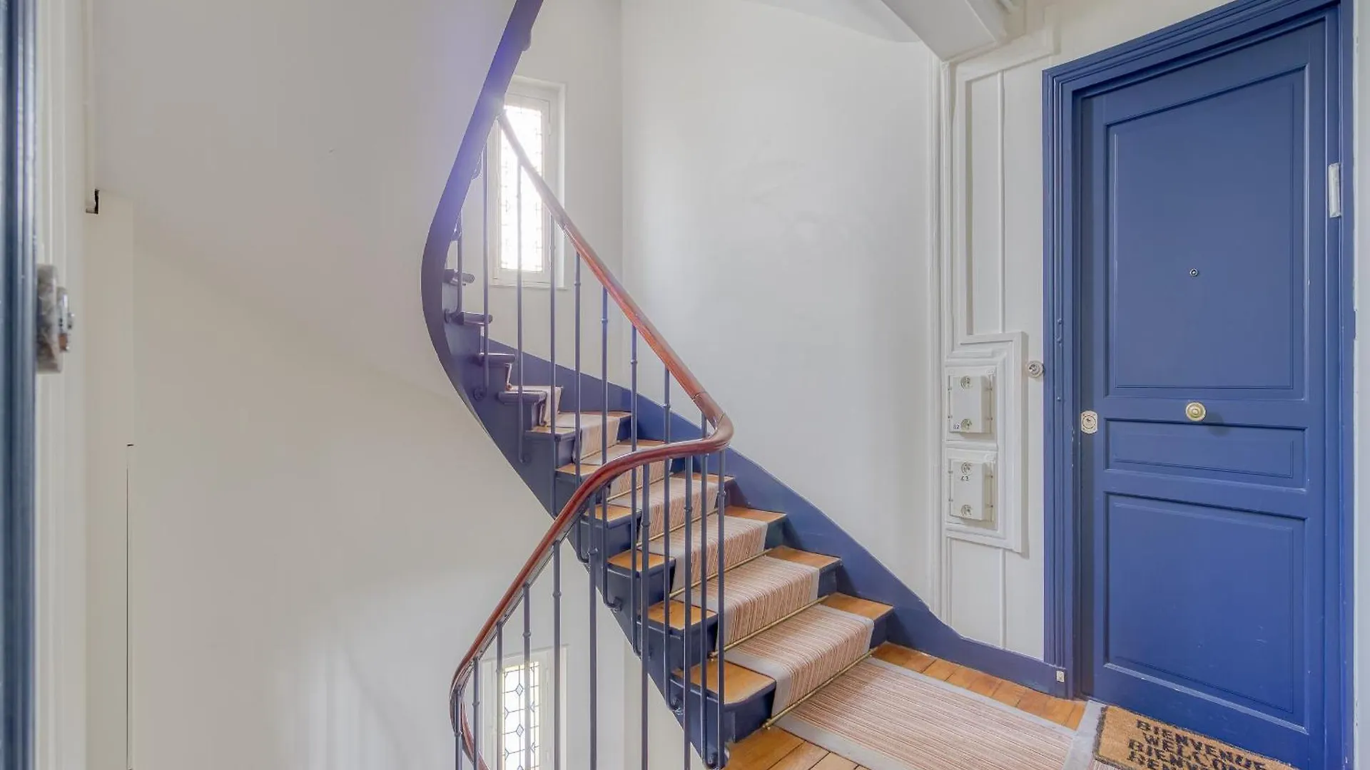 Appartamento Eiffel Tower 10 Minutes 1Br Renovated Parigi